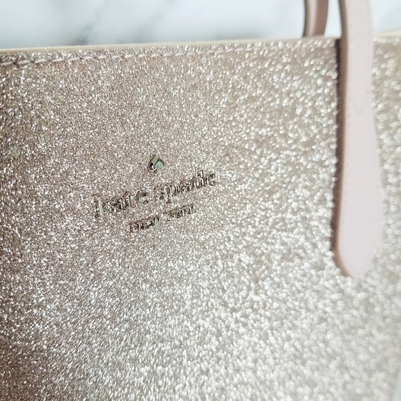 🍒NWT🍒 KATE SPADE GLITTER TOTE & BOXED WALLET SET - Picture 3 of 8